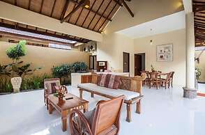 PB - Villa 1 - 3BR · 3-BR Private Pool Villa Walk to Seminyak Beach