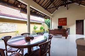 PB - Villa 3 - 3BR · 3-BR Private Pool Villa Walk to Seminyak Beach