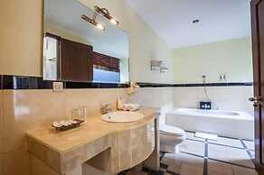 PB - Villa 3 - 3BR · 3-BR Private Pool Villa Walk to Seminyak Beach