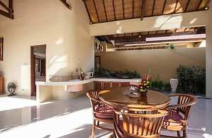 PB - Villa 2 - 2BR · 2-BR Private Pool Villa Walk to Seminyak Beach