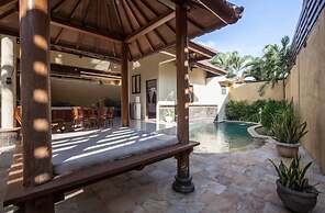 PB - Villa 2 - 2BR · 2-BR Private Pool Villa Walk to Seminyak Beach