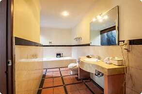 PB - Villa 4 - 2BR · 2-BR Private Pool Villa Walk to Seminyak Beach