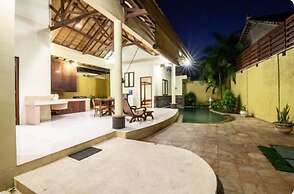 PB - Villa 4 - 2BR · 2-BR Private Pool Villa Walk to Seminyak Beach