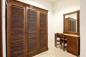 PB - 10BR · 10-BR Private Pool Villa Walk to Seminyak Beach