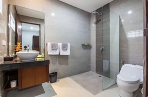 SMV - 3BedGRDN - V1 · 3BR Garden Villa Walk to Beach N Shops Legian