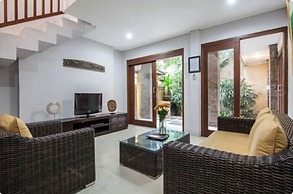 SMV - 3BedGRDN - V1 · 3BR Garden Villa Walk to Beach N Shops Legian