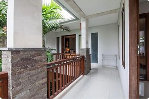 SMV - 3BedGRDN - V1 · 3BR Garden Villa Walk to Beach N Shops Legian