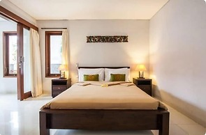 SMV - 3BedGRDN - V1 · 3BR Garden Villa Walk to Beach N Shops Legian