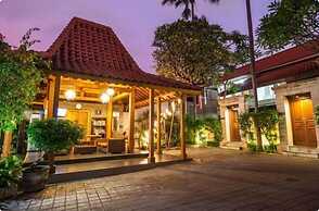 SMV- 2BedGRDN - V6 · 2BR Garden Villa Walk to shops and Beach Legian