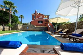 Deluxe Villa Rose With Private Pool