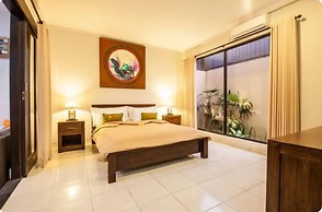 SMV -2BRPool- SANDAT · 2BR Private Pool Walk to Beach and Shops Legian