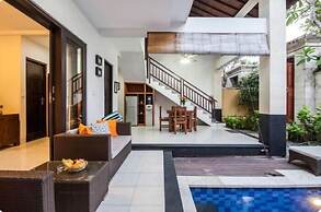 SMV -2BRPool- SANDAT · 2BR Private Pool Walk to Beach and Shops Legian