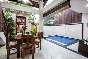 SMV -2BRPool- SANDAT · 2BR Private Pool Walk to Beach and Shops Legian