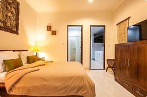 SMV -3BRPOL- JMPIRNG · 3BR Private Pool Walk to Beach and Shops Legian