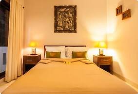 SMV . 5-BR · 5BR Pool Prime Area Walk to Beach N Shops Legian