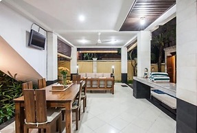 SMV . 5-BR · 5BR Pool Prime Area Walk to Beach N Shops Legian