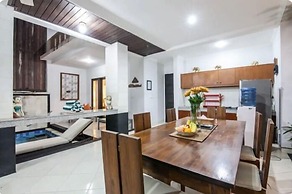 SMV . 5-BR · 5BR Pool Prime Area Walk to Beach N Shops Legian