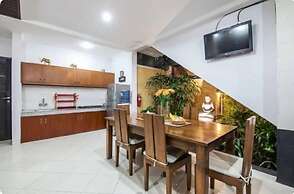 SMV . 5-BR · 5BR Pool Prime Area Walk to Beach N Shops Legian