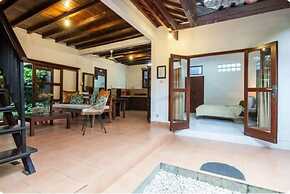 SMV- 2BedGRDN - V4 · 2BR Garden Villa Walk to shops and Beach Legian