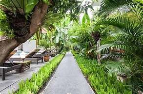 SMV- 2BedGRDN - V4 · 2BR Garden Villa Walk to shops and Beach Legian