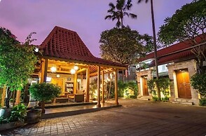 SMV . 8-BR · 8BR Pool Prime Area Walk to Beach N Shops Legian