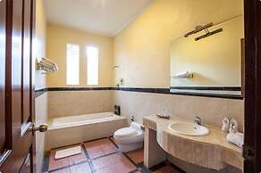 4 Bathroom Private Pool Villa near Seminyak Beach Bali