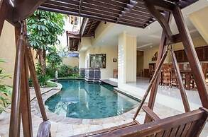 4 Bathroom Private Pool Villa near Seminyak Beach Bali