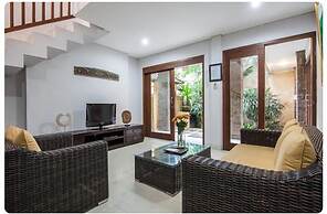 SMV - garden - 8-BR · 8BR Garden Villa Walk to Beach and Shops Legian