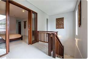 SMV - garden - 8-BR · 8BR Garden Villa Walk to Beach and Shops Legian