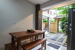 SMV - garden - 8-BR · 8BR Garden Villa Walk to Beach and Shops Legian