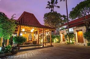 SMV - garden - 8-BR · 8BR Garden Villa Walk to Beach and Shops Legian