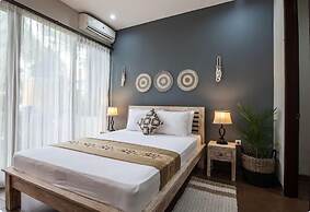 Cecilya Balian Stylish 3 Bedroom House near Beach at City Center