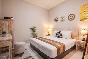 Cecilya Balian Stylish 3 Bedroom House near Beach at City Center