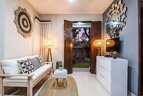 Cecilya Balian Stylish 3 Bedroom House near Beach at City Center