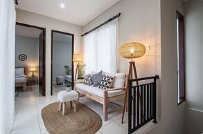 Cecilya Balian Stylish 3 Bedroom House near Beach at City Center