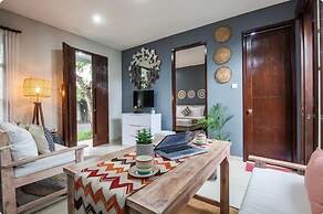 Cecilya Balian Stylish 3 Bedroom House near Beach at City Center