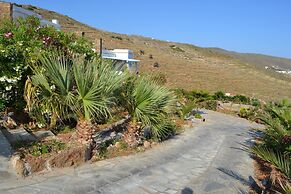 Villa Ioanna Blue- Vacation Houses for Rent 300 Metres by the sea