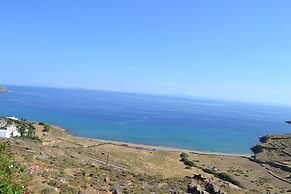 Villa Ioanna Greengrey- Vacation Houses for Rent Close to the Beach