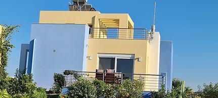 Villa Neptune With Stunning Private Pool - Maximum 6 Guests in Mastiha