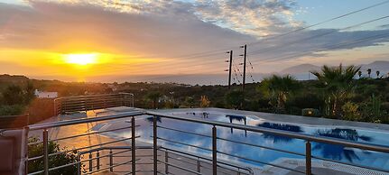 Villa Neptune With Stunning Private Pool - Maximum 6 Guests in Mastiha