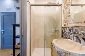 Villa Monte Santo by DuHomes