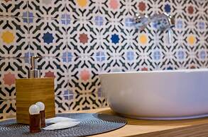 Villa Monte Santo by DuHomes