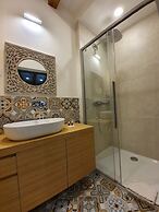 Villa Monte Santo by DuHomes