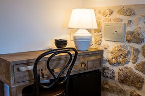 Villa Monte Santo by DuHomes