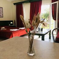 Room in Apartment - L'eremo Luxury Studio