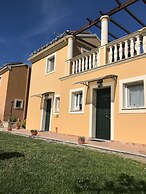 Room in Apartment - L'eremo Luxury Studio