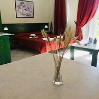 Room in Apartment - L'eremo Luxury Studio