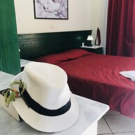 Room in Apartment - L'eremo Luxury Studio