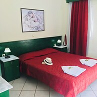 Room in Apartment - L'eremo Luxury Studio