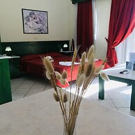 Room in Apartment - L'eremo Luxury Studio